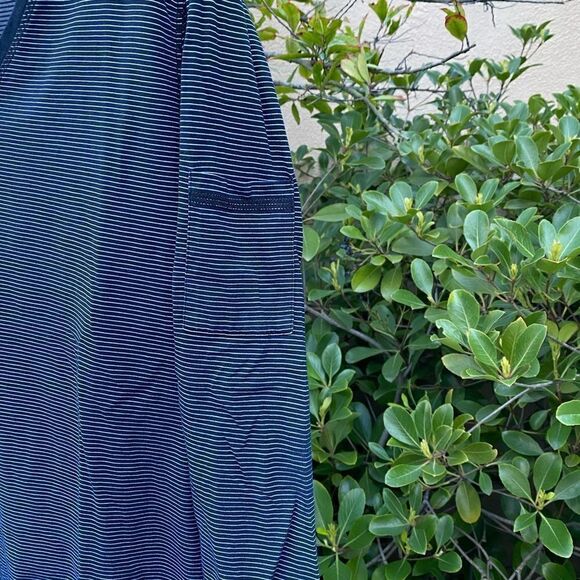 Chicos Black & White Striped Short Sleeve Top. Size Large (2). EUC! - Picture 3 of 4